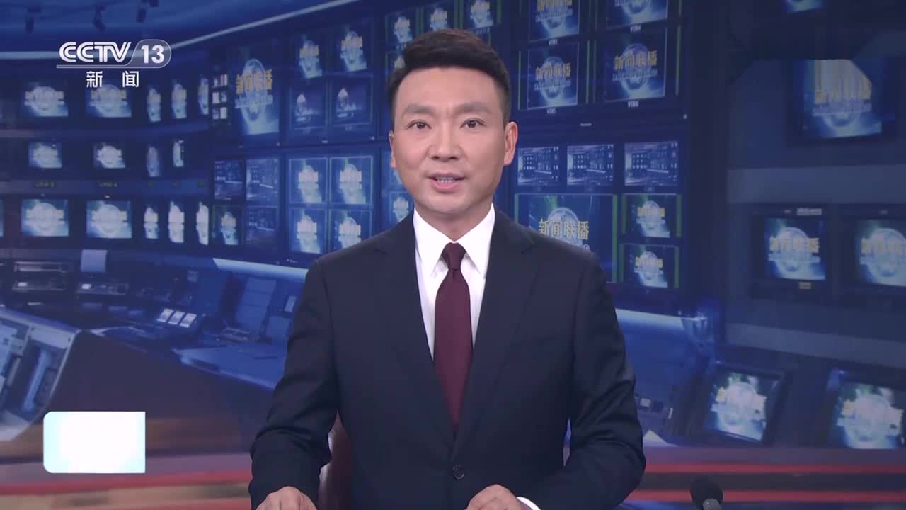 习近平回信勉励外文出版社的外国专家