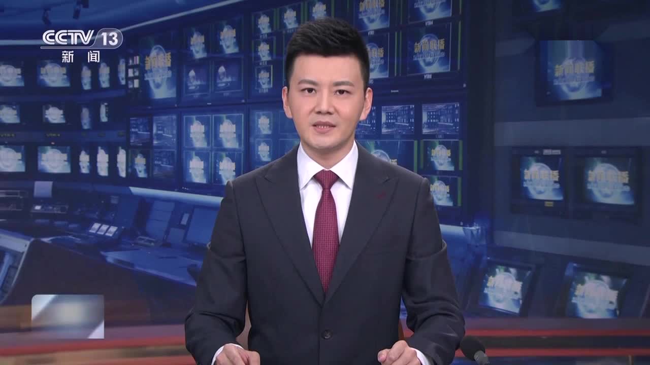 在第六个“中国农民丰收节”到来之际 习近平向全国广大农民和工作在“三农”战线上的同志们致以节日祝贺和诚挚问候 强调锚定建设农业强国目标 绘就宜居宜业和美乡村新画卷