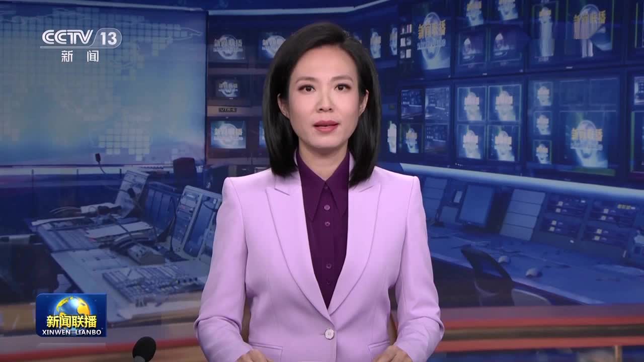 习近平同法国总统通电话