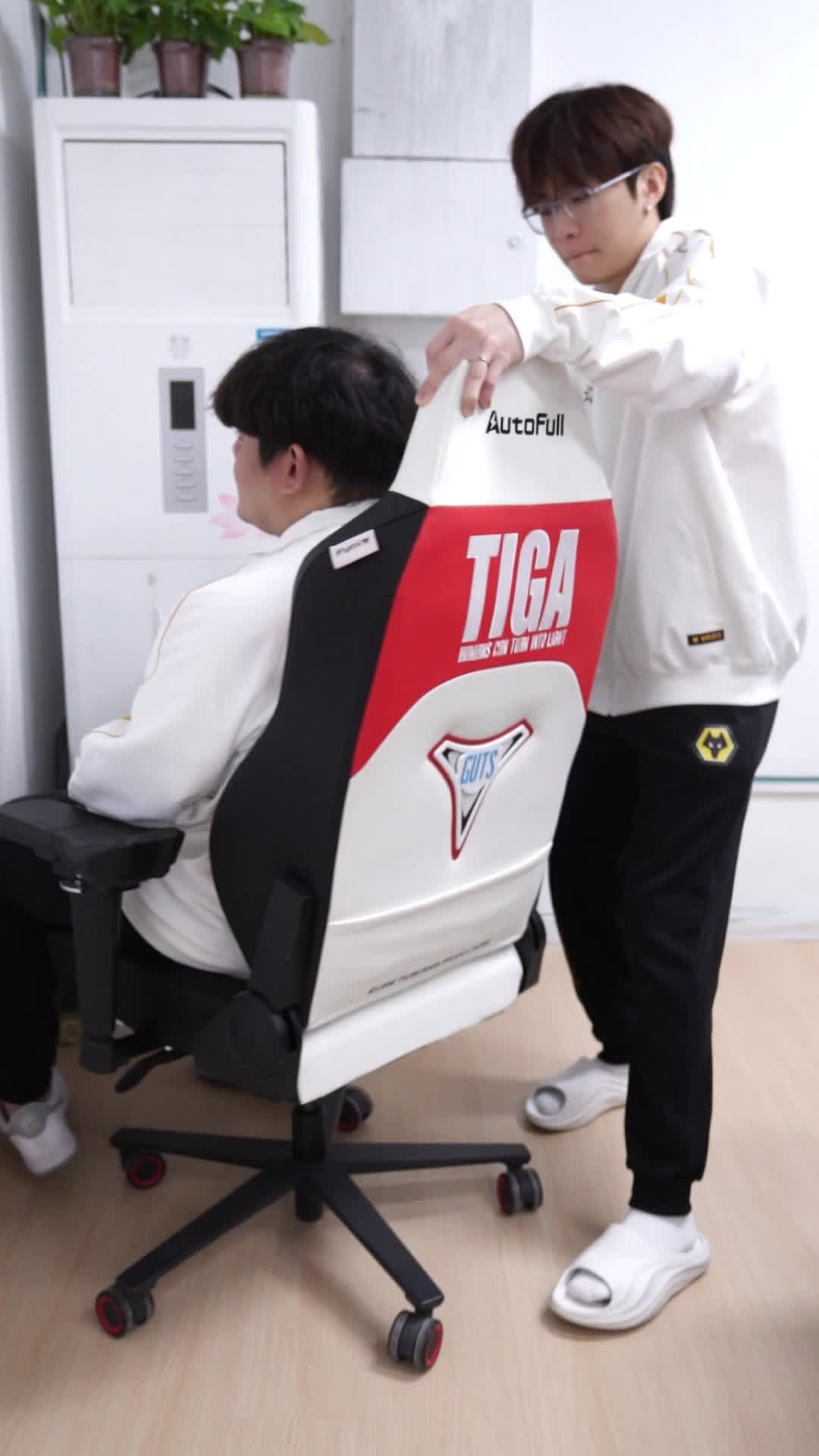 1.7YU